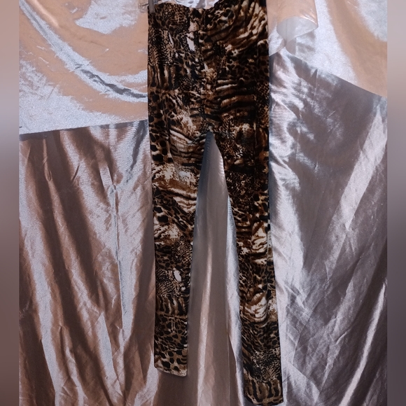 Yelete super soft comfy stretchy multi-animal print leg wear OS - Picture 4 of 8